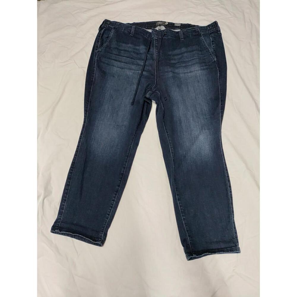 Torrid Pull-On Boyfriend Straight Super Jean Size 4S